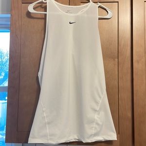 Nike Pro Women’s Tank Top Dri-Fit Size Lg White Razorback Slim Fit